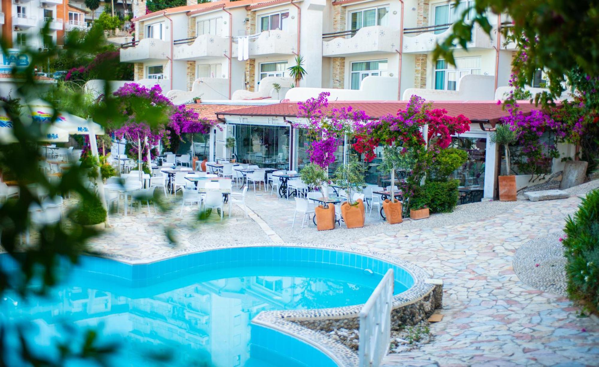 Bougainville Bay Hotel ซารานเดอ ภายนอก รูปภาพ