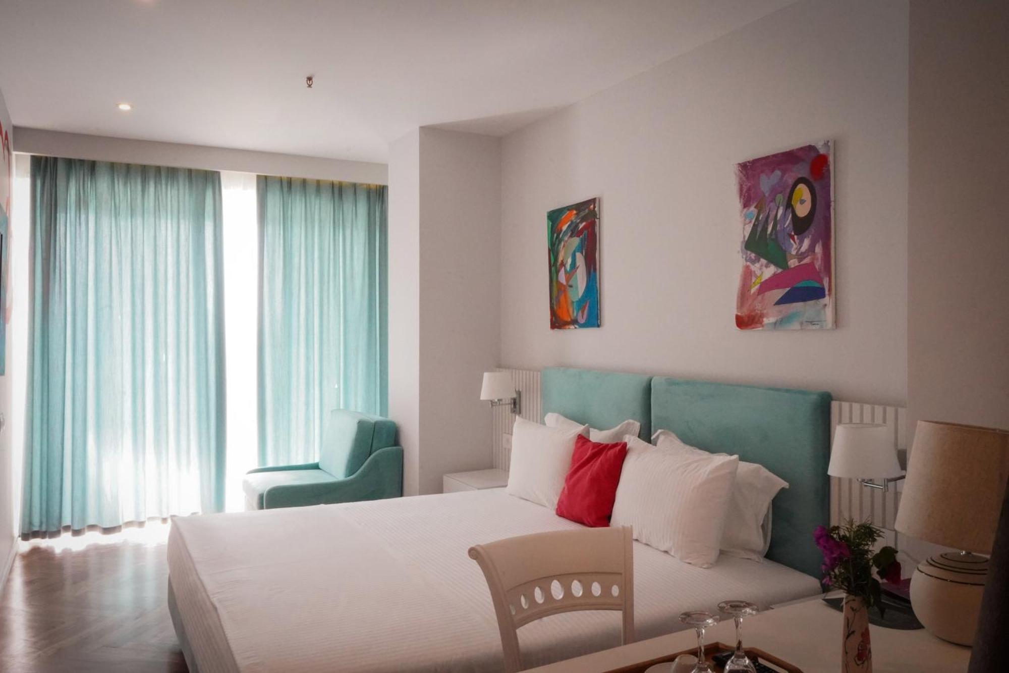 Bougainville Bay Hotel ซารานเดอ ภายนอก รูปภาพ
