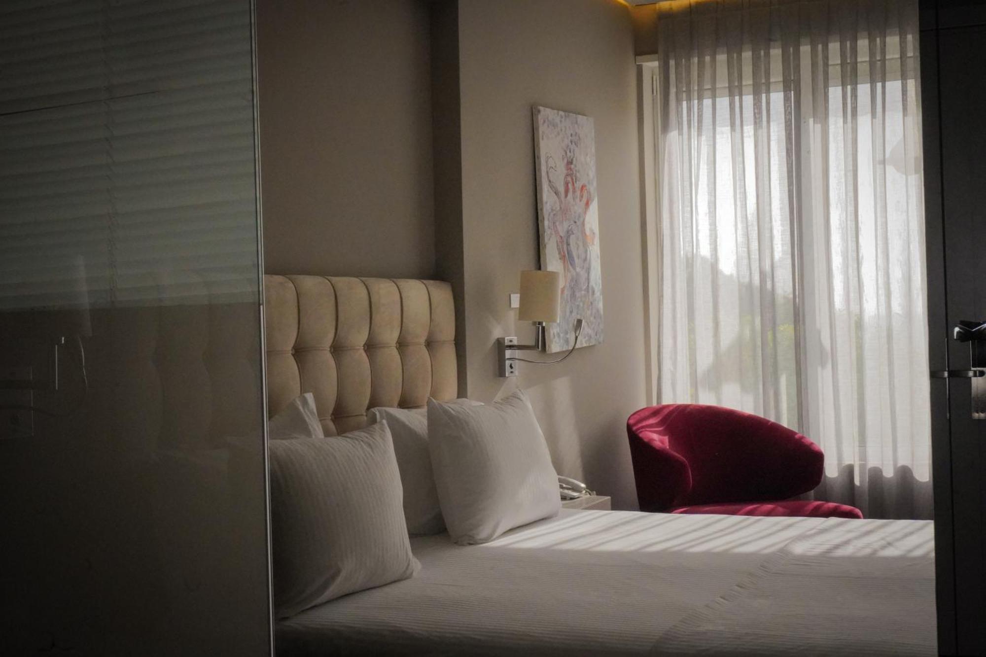 Bougainville Bay Hotel ซารานเดอ ภายนอก รูปภาพ