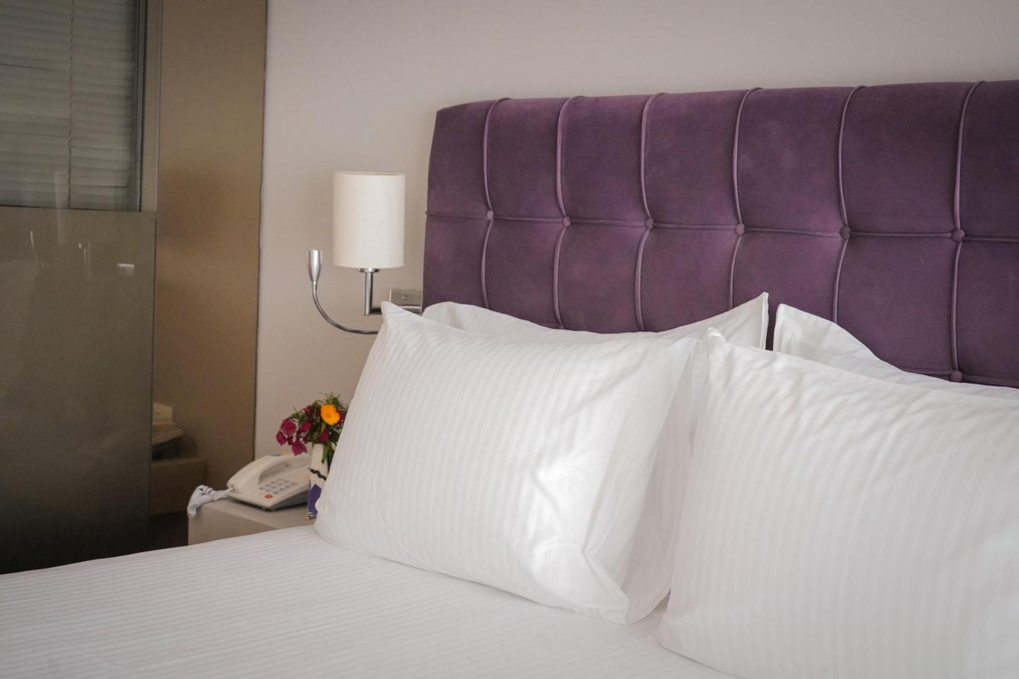 Bougainville Bay Hotel ซารานเดอ ภายนอก รูปภาพ