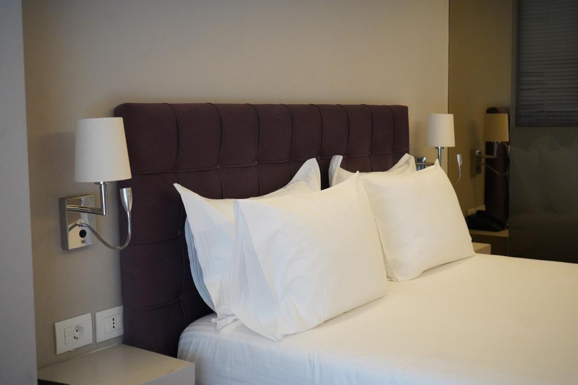 Bougainville Bay Hotel ซารานเดอ ภายนอก รูปภาพ