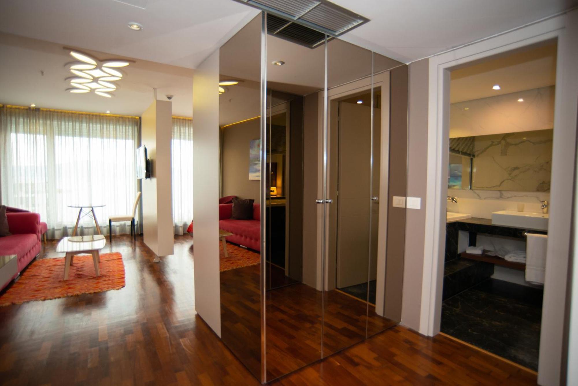 Bougainville Bay Hotel ซารานเดอ ภายนอก รูปภาพ