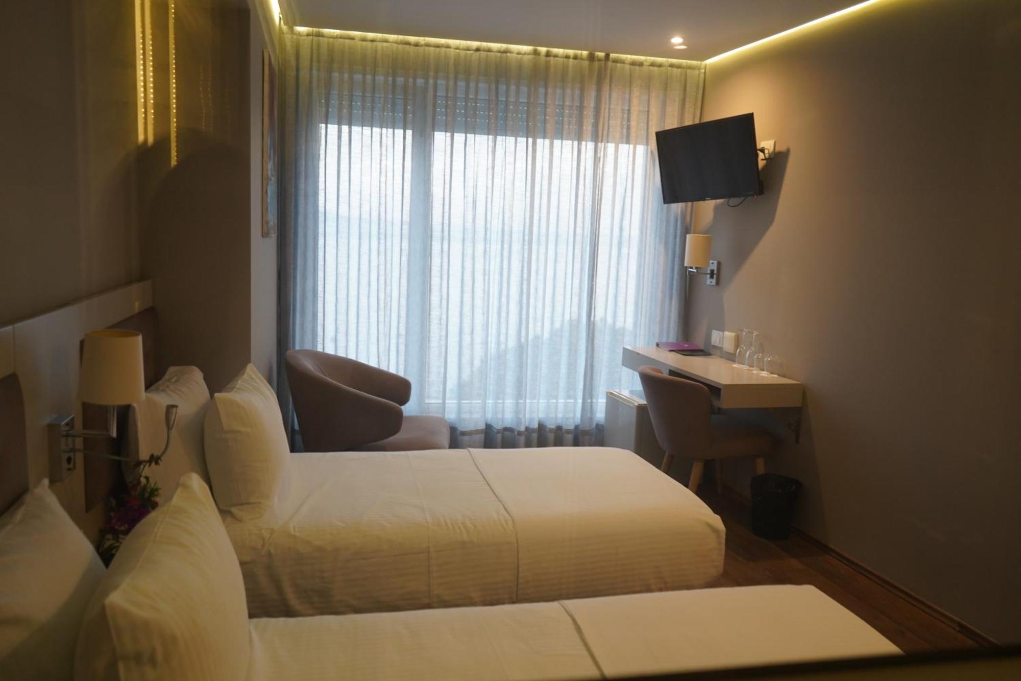 Bougainville Bay Hotel ซารานเดอ ภายนอก รูปภาพ
